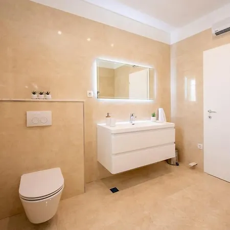 Aquero -with Private Pool *