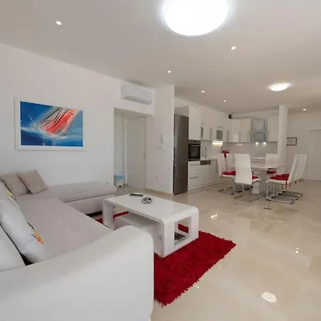 Aquero -with Private Pool