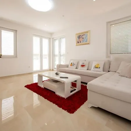 Aquero -with Private Pool Vila *