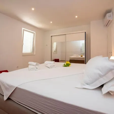 Aquero -with Private Pool Vila *