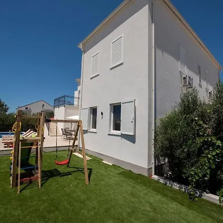 Aquero -with Private Pool * Vranjic