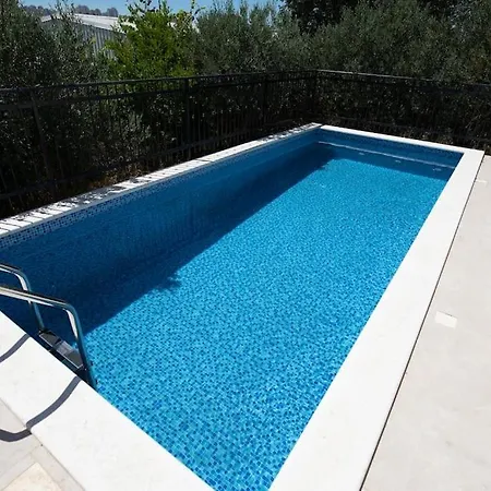 Aquero -with Private Pool