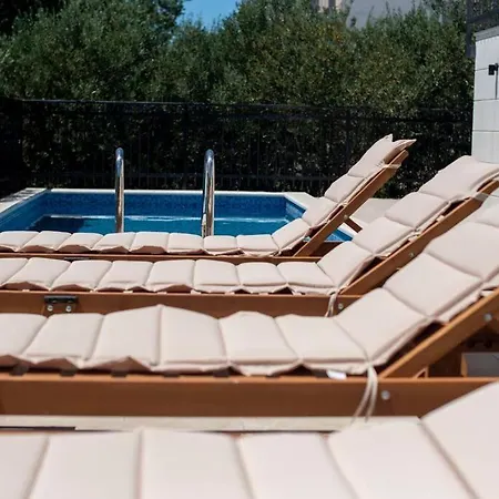 Aquero -with Private Pool Vranjic