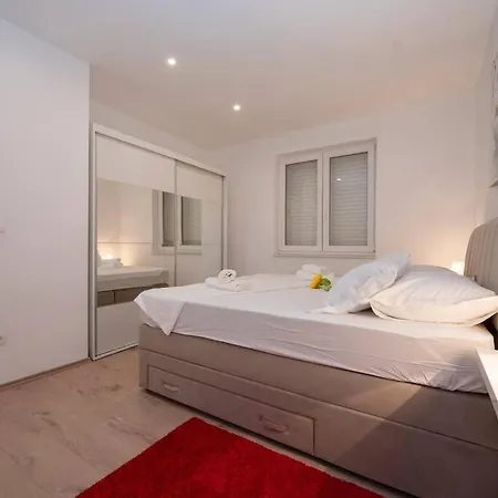 Aquero -with Private Pool *