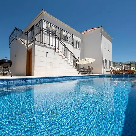 Aquero -with Private Pool Vranjic